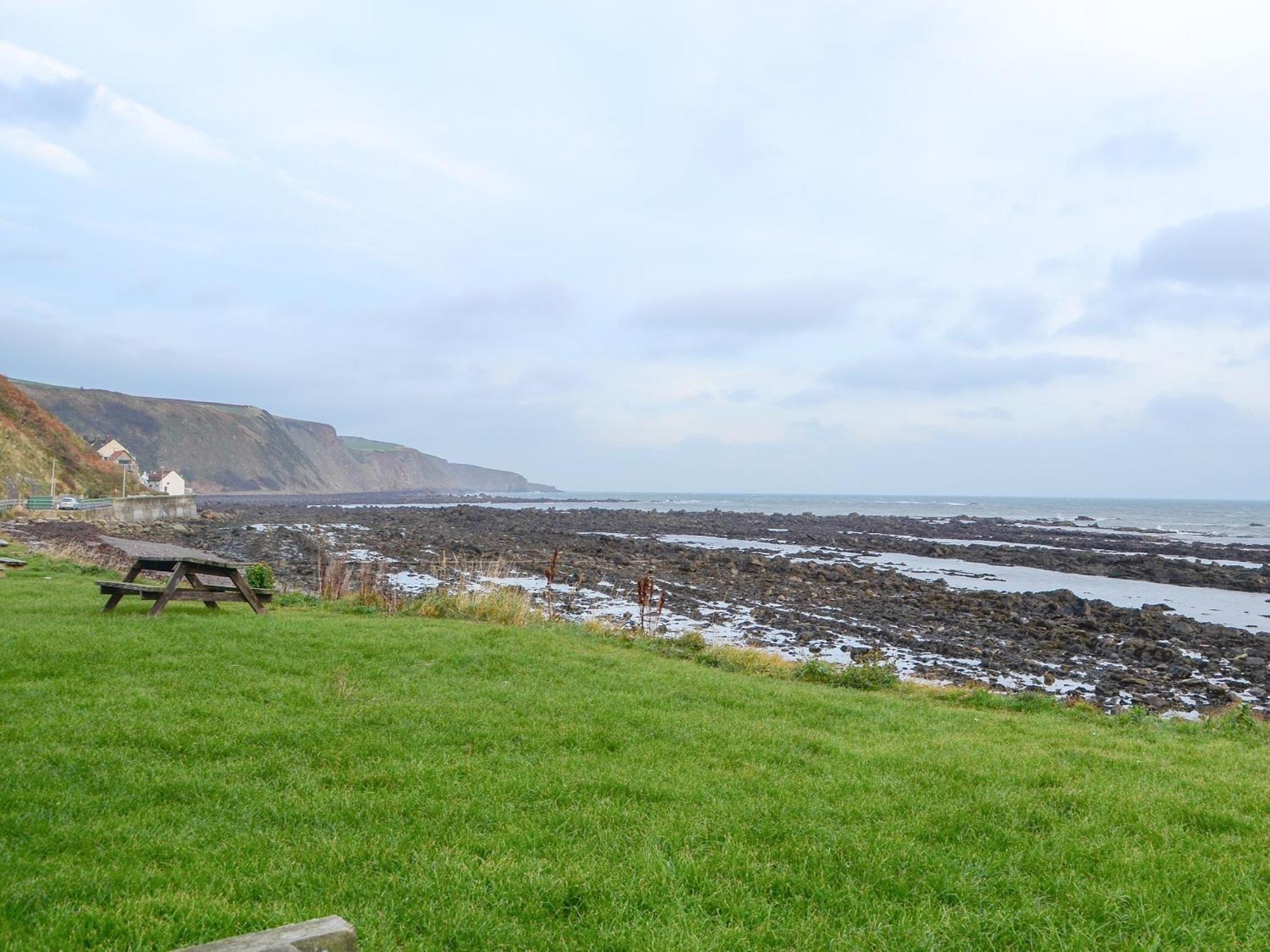 Seal View Villa Burnmouth Exterior photo